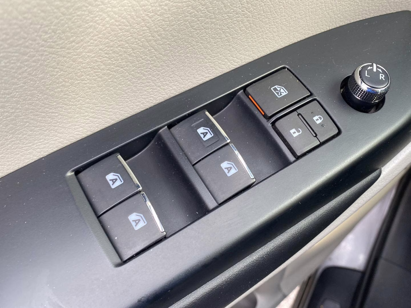 2017 Predawn Gray Mica Toyota Highlander Limited AWD SUV