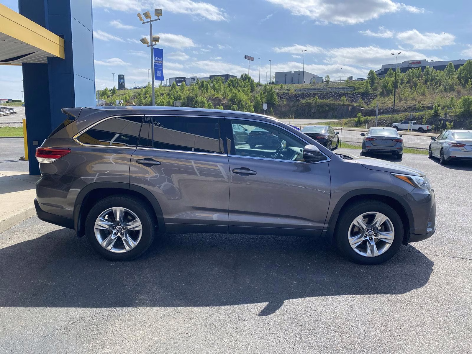 2017 Predawn Gray Mica Toyota Highlander Limited AWD SUV