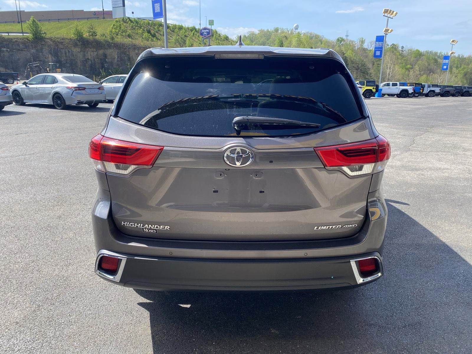 2017 Predawn Gray Mica Toyota Highlander Limited AWD SUV