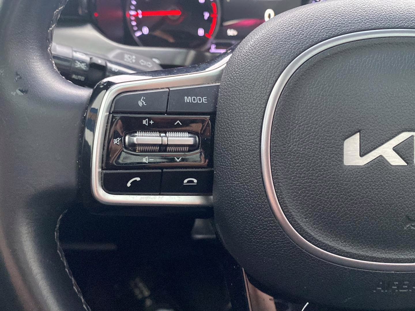 2022 Ebony Black Kia Sorento SX FWD SUV