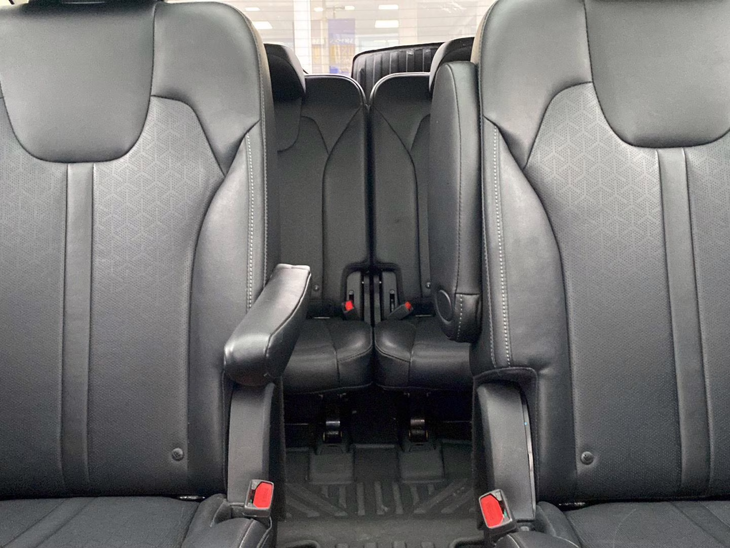 2022 Ebony Black Kia Sorento SX FWD SUV