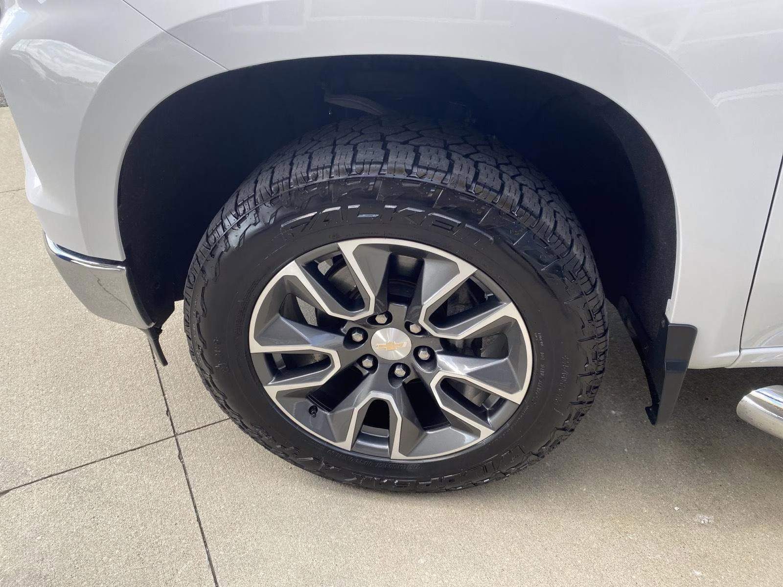 2023 Summit White Chevrolet Silverado 1500 LT 4X4 Truck