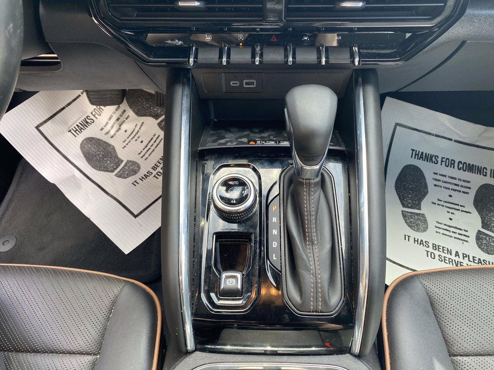 2024 Onyx Black GMC Canyon 4WD AT4 4X4 Truck