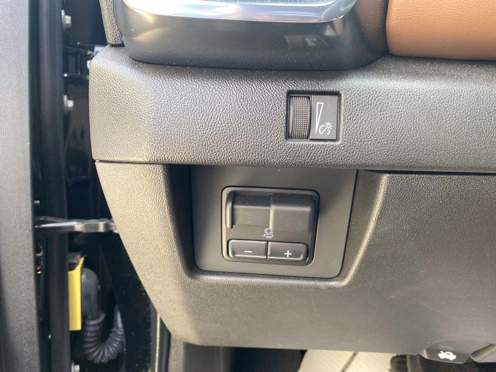 2024 Onyx Black GMC Canyon 4WD AT4 4X4 Truck