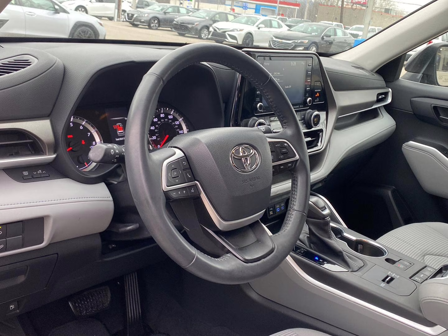 2022 Magnetic Gray Metallic Toyota Highlander LE FWD SUV