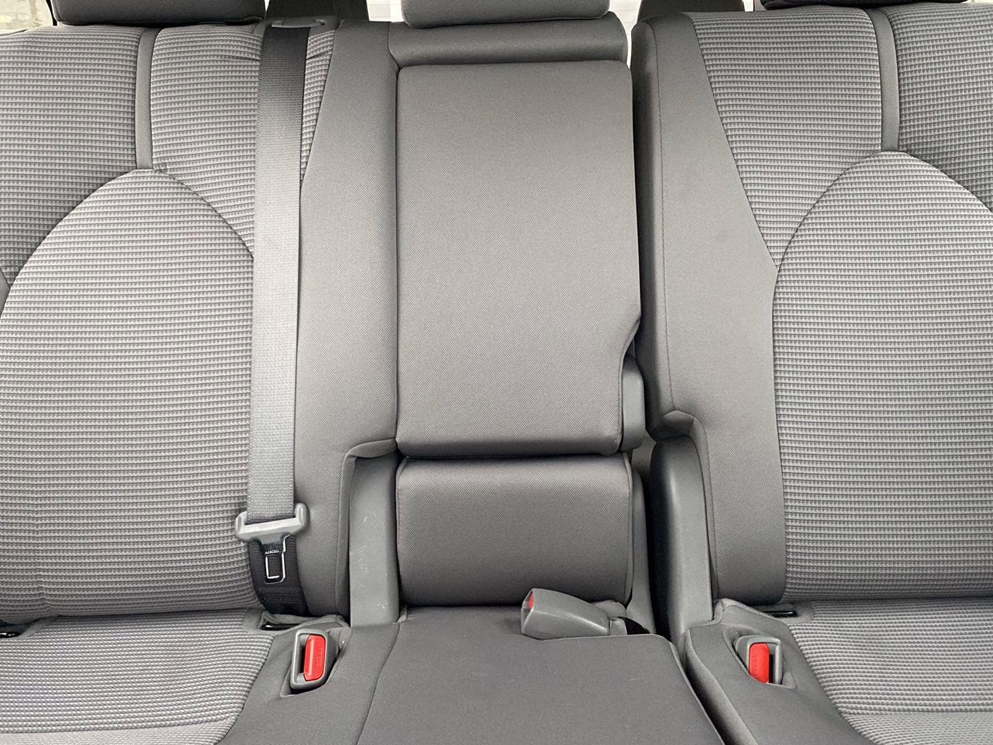 2022 Magnetic Gray Metallic Toyota Highlander LE FWD SUV