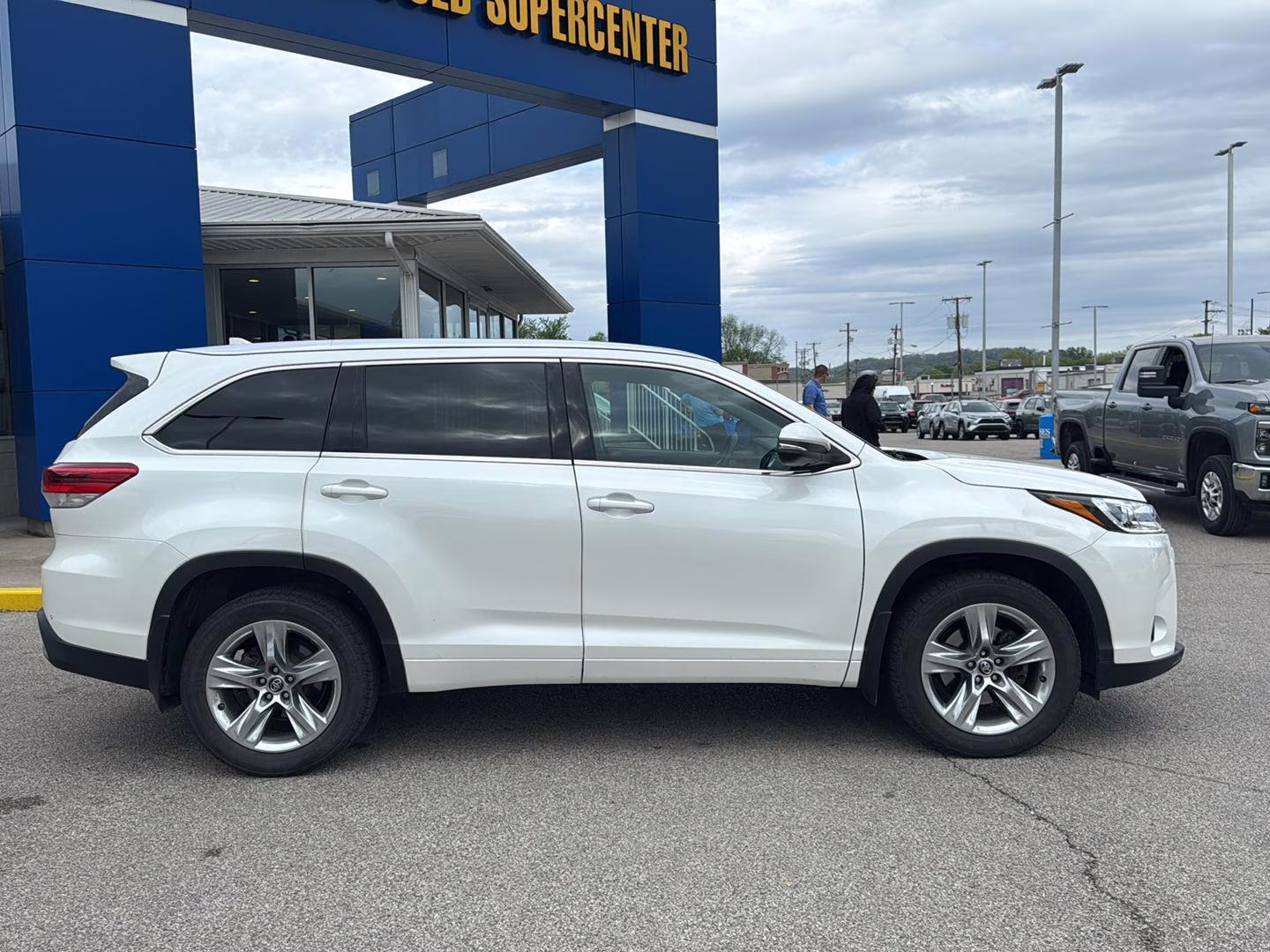 2019 Blizzard Pearl Toyota Highlander Limited AWD SUV