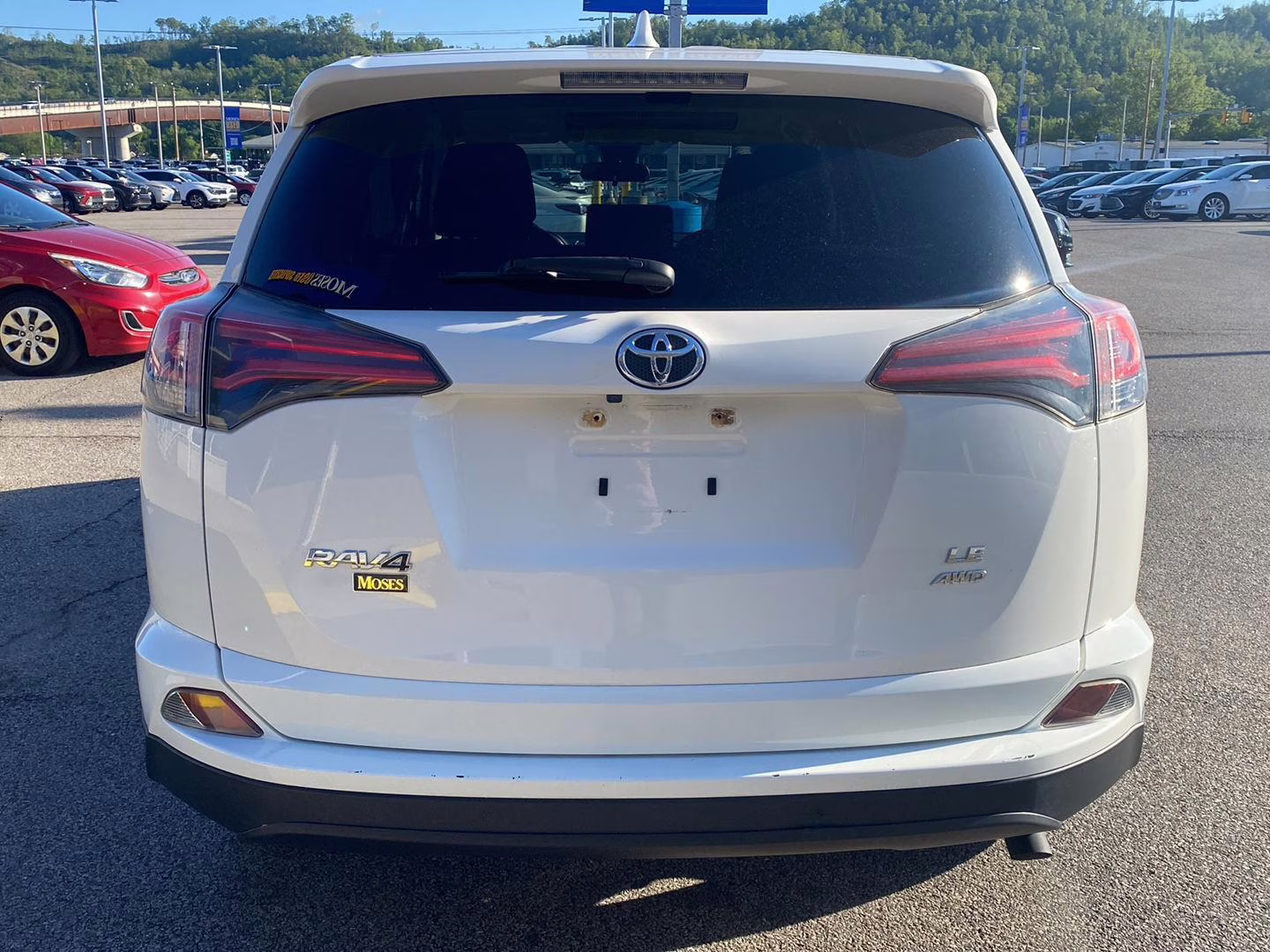 2018 Super White Toyota RAV4 LE AWD SUV