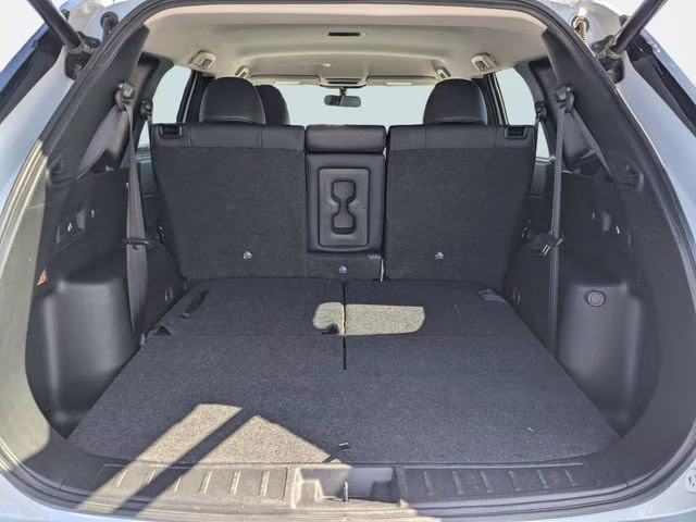 2024 White Diamond Mitsubishi Outlander SE AWD SUV