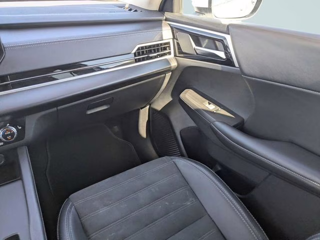 2024 White Diamond Mitsubishi Outlander SE AWD SUV