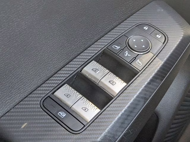 2024 White Diamond Mitsubishi Outlander SE AWD SUV