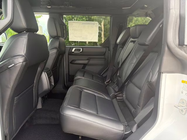2026 Oxford White Ford Bronco Outer Banks 4X4 SUV