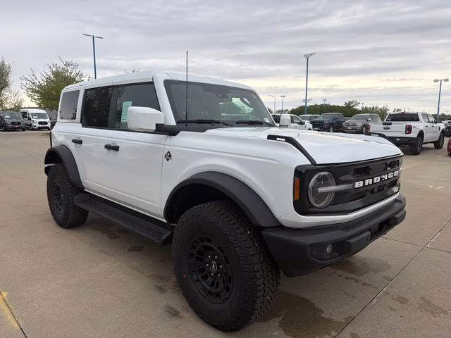 2026 Oxford White Ford Bronco Outer Banks 4X4 SUV