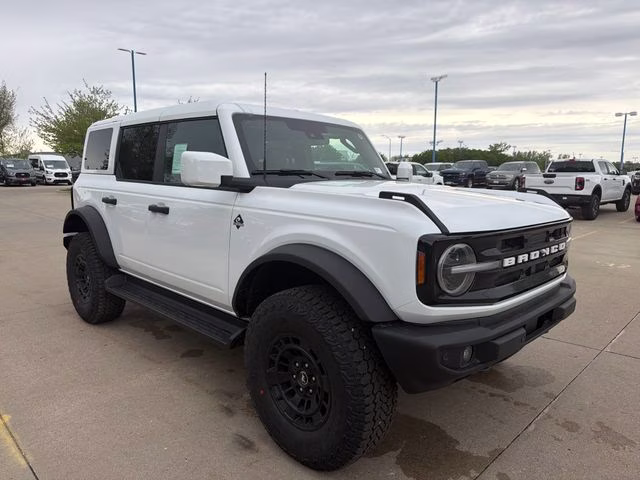 2026 Oxford White Ford Bronco Outer Banks 4X4 SUV