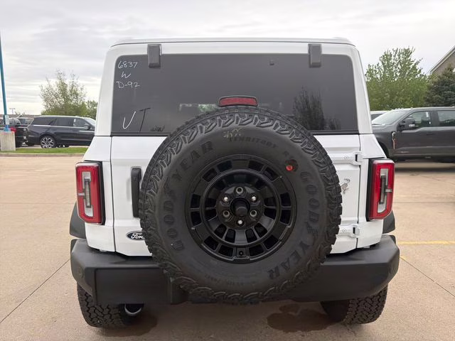 2026 Oxford White Ford Bronco Outer Banks 4X4 SUV