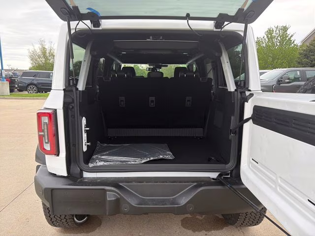 2026 Oxford White Ford Bronco Outer Banks 4X4 SUV