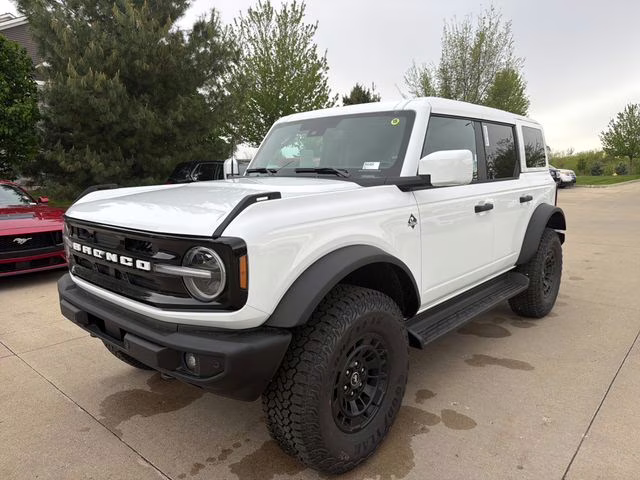 2026 Oxford White Ford Bronco Outer Banks 4X4 SUV