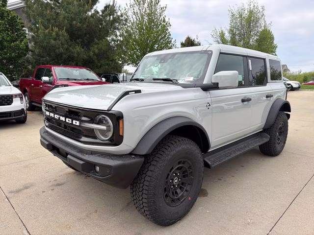 2026 Avalanche Gray Ford Bronco Outer Banks 4X4 SUV