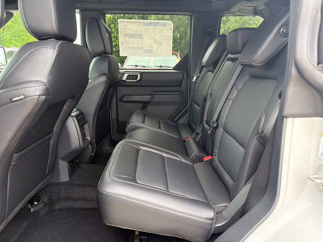 2026 Avalanche Gray Ford Bronco Outer Banks 4X4 SUV