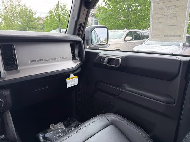 2026 Avalanche Gray Ford Bronco Outer Banks 4X4 SUV