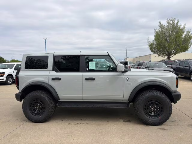 2026 Avalanche Gray Ford Bronco Outer Banks 4X4 SUV