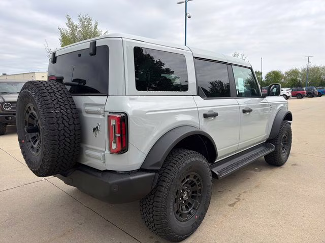 2026 Avalanche Gray Ford Bronco Outer Banks 4X4 SUV