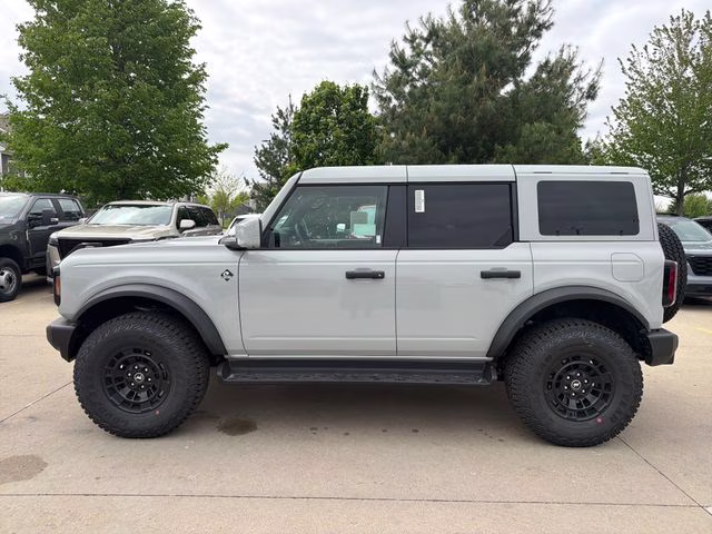 2026 Avalanche Gray Ford Bronco Outer Banks 4X4 SUV
