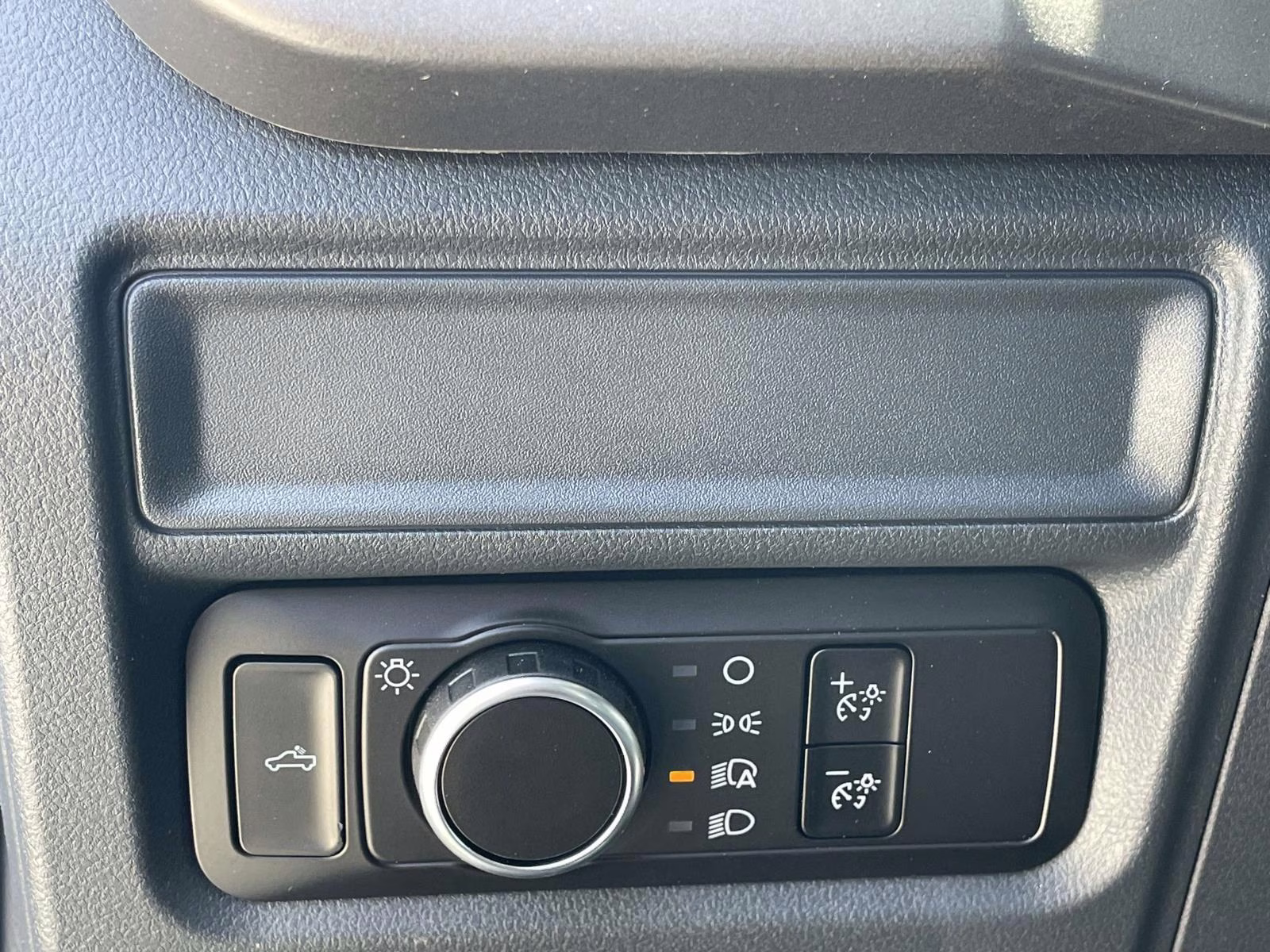 2026 Oxford White Ford F-150 XL 4X4 Truck