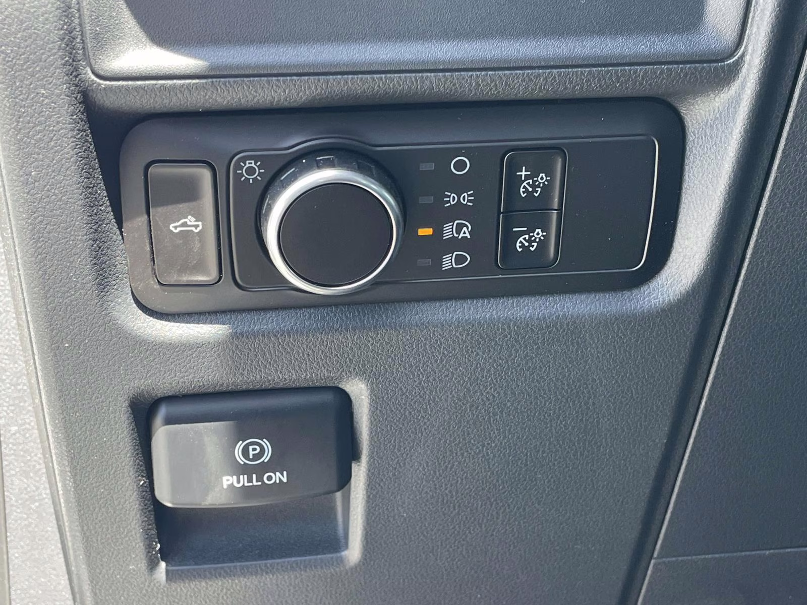 2026 Oxford White Ford F-150 XL 4X4 Truck