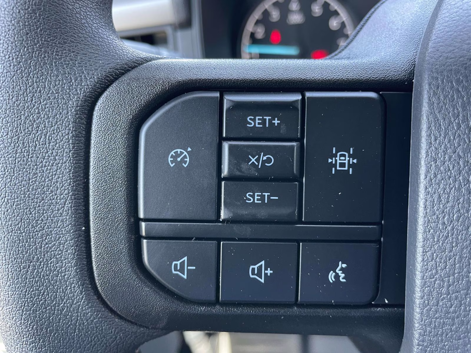 2026 Oxford White Ford F-150 XL 4X4 Truck