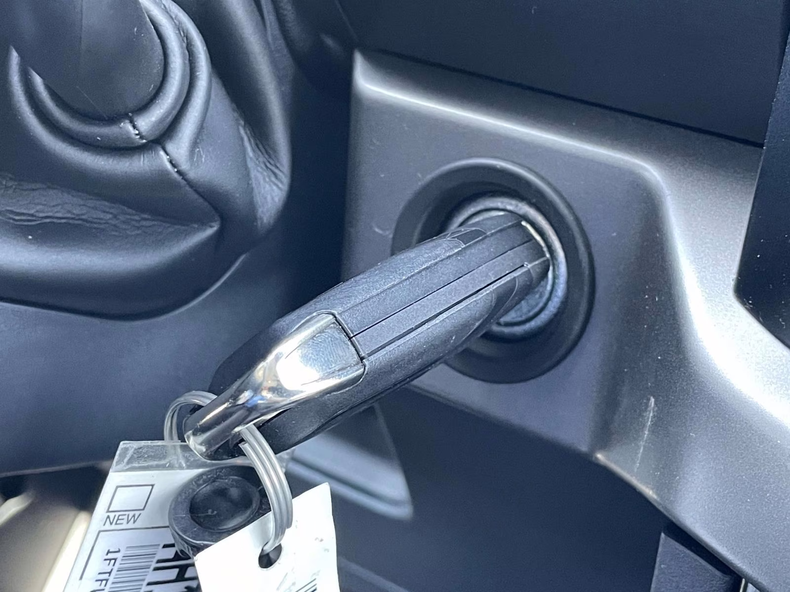 2026 Oxford White Ford F-150 XL 4X4 Truck