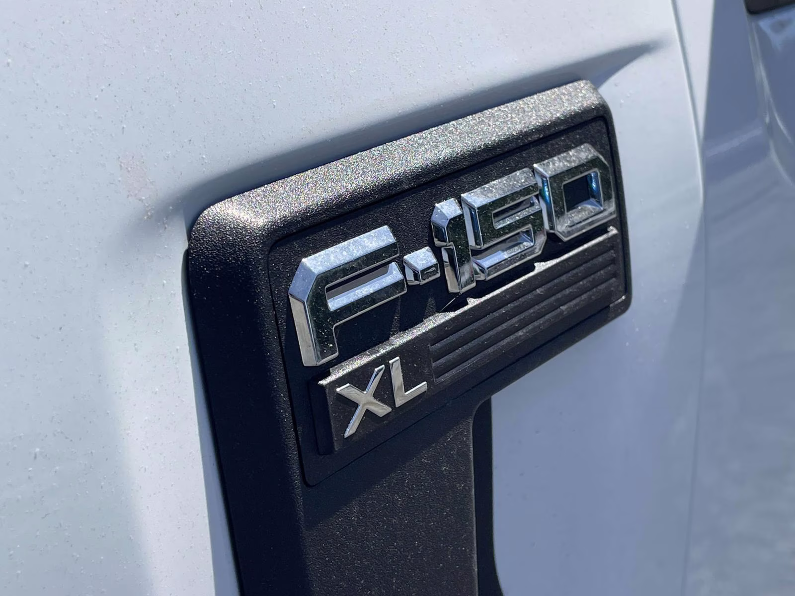 2026 Oxford White Ford F-150 XL 4X4 Truck