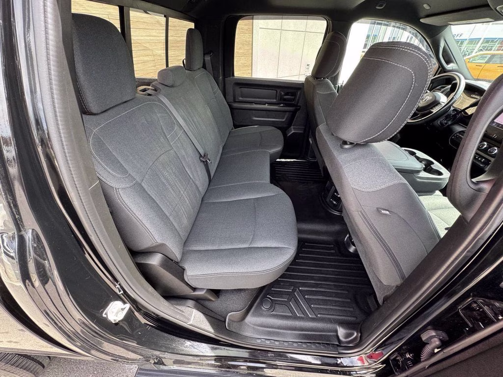 2022 Diamond Black Crystal Pearlcoat Ram 3500 Tradesman 4X4 Truck