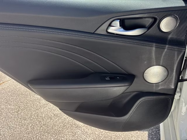 2022 Snow White Pearl Kia Stinger GT2 AWD Sedan