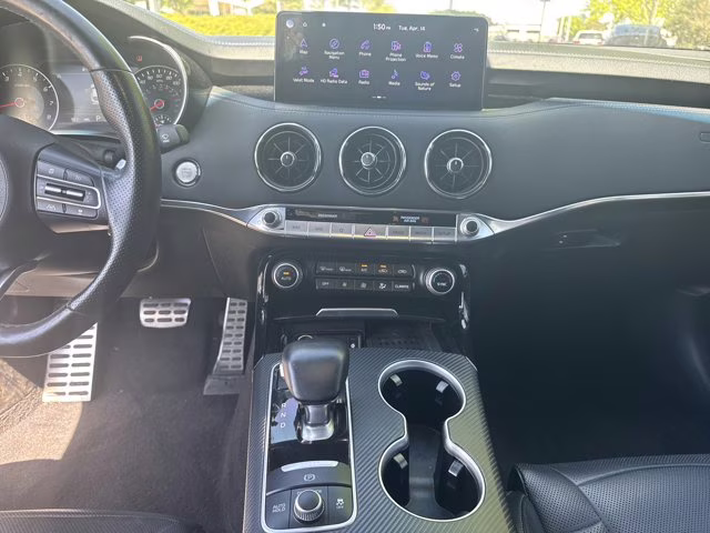 2022 Snow White Pearl Kia Stinger AWD Sedan