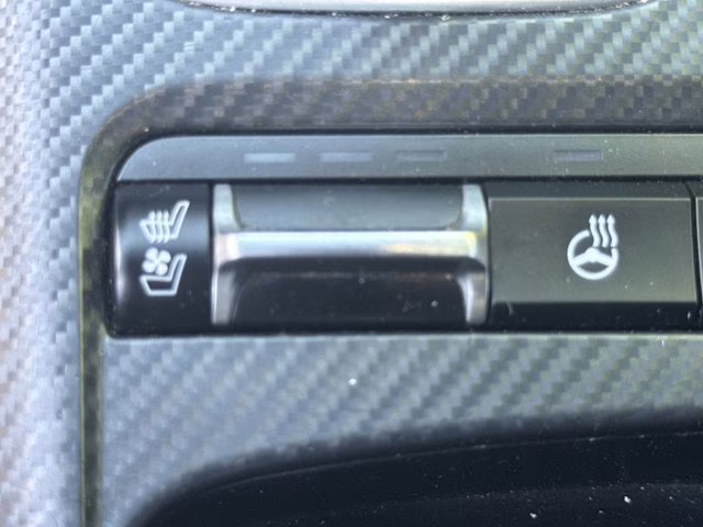 2022 Snow White Pearl Kia Stinger AWD Sedan