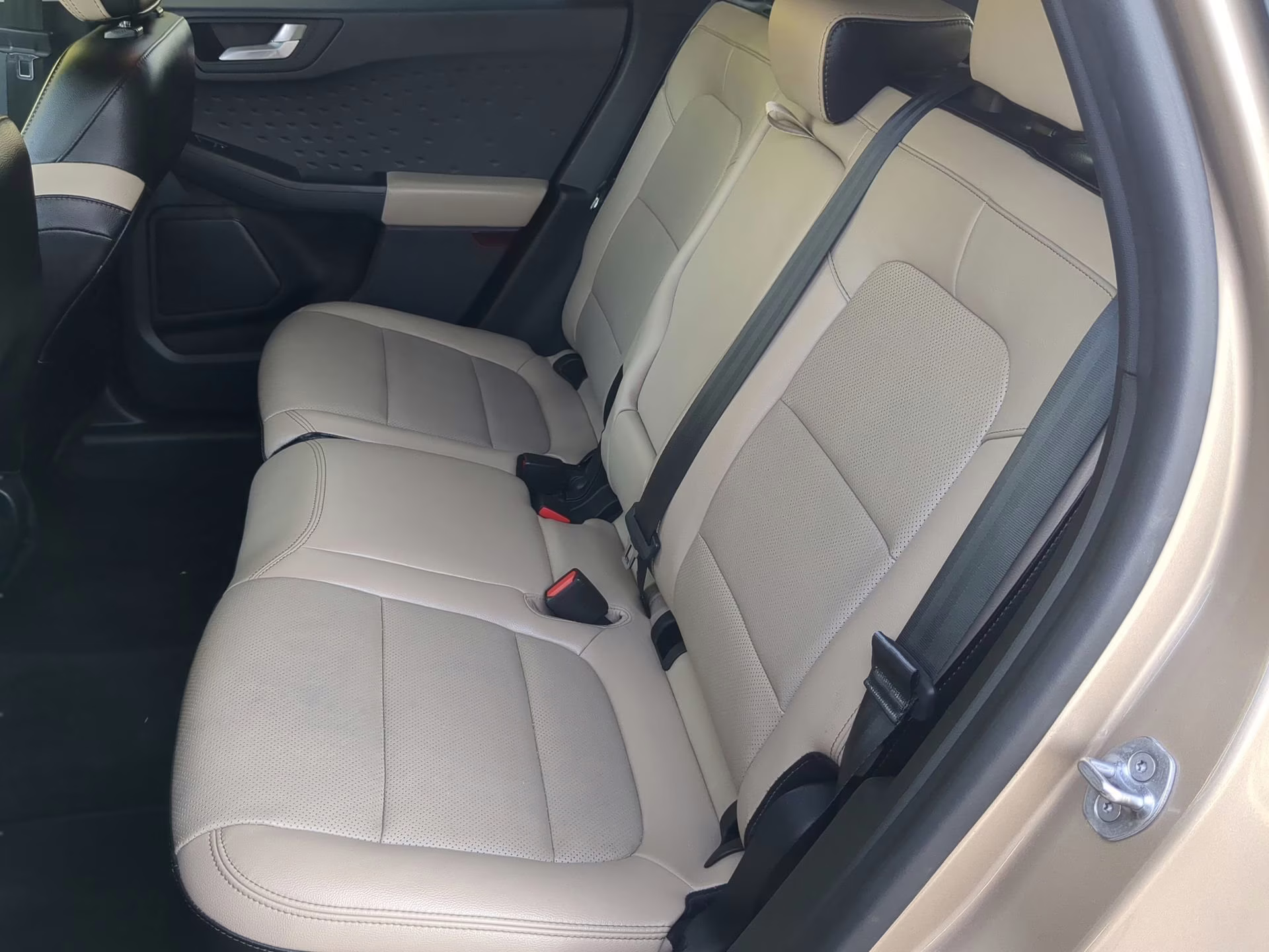 2020 Desert Gold Metallic Ford Escape Titanium Hybrid FWD SUV