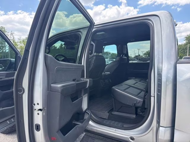 2023 Iconic Silver Metallic Ford F-150 Raptor Crew Cab Pickup 4X4 Truck