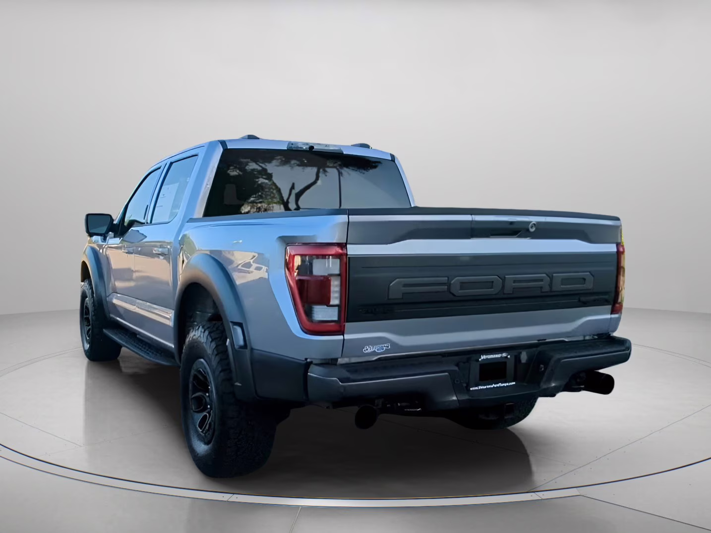 2023 Iconic Silver Metallic Ford F-150 Raptor Crew Cab Pickup 4X4 Truck