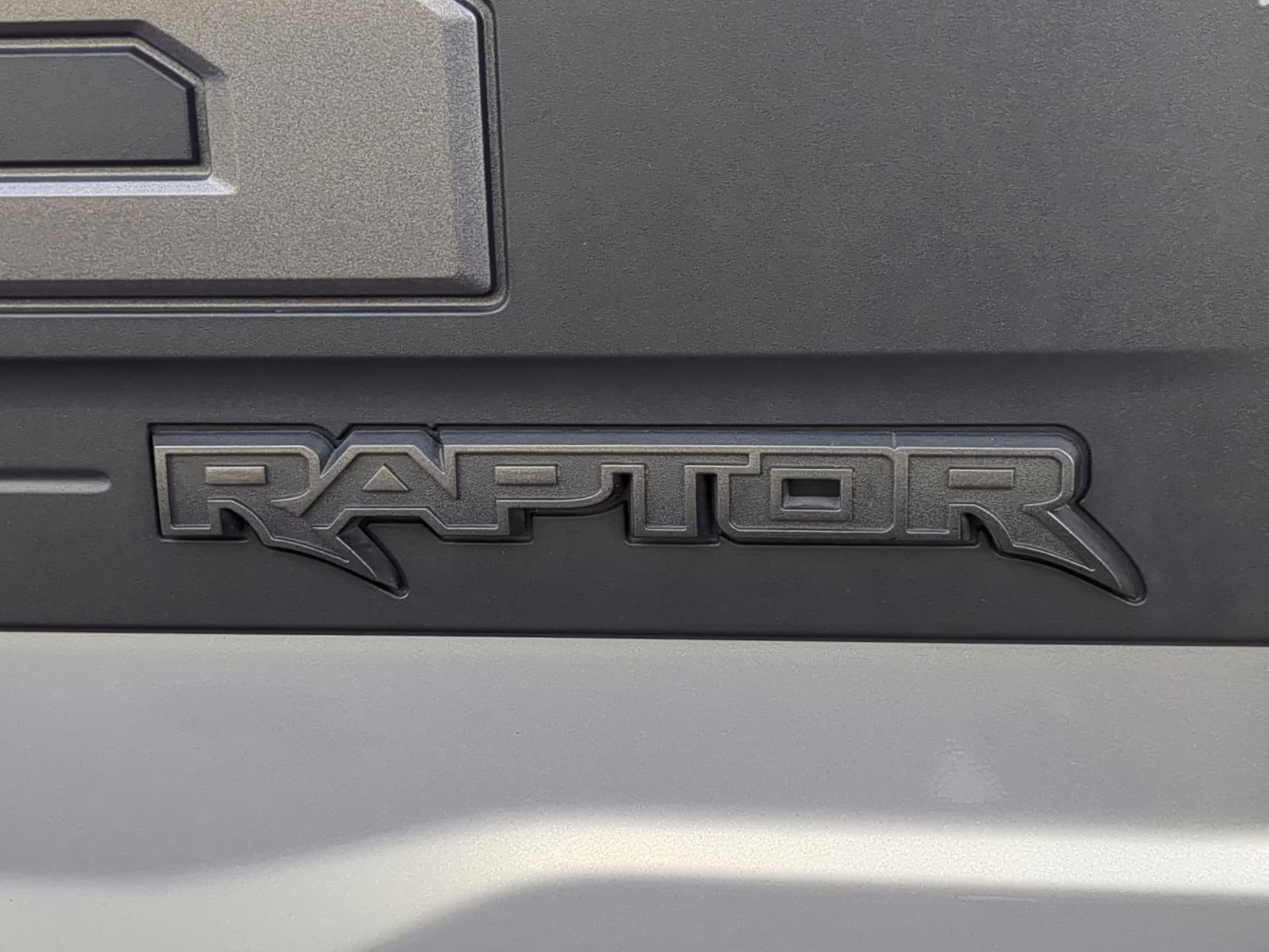 2023 Iconic Silver Metallic Ford F-150 Raptor Crew Cab Pickup 4X4 Truck