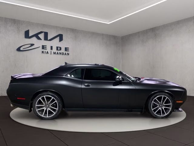 2020 Octane Red Pearlcoat Dodge Challenger R/T RWD Coupe
