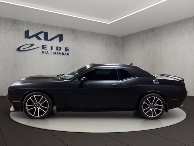 2020 Octane Red Pearlcoat Dodge Challenger R/T RWD Coupe