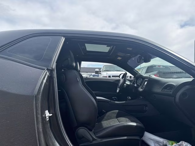 2020 Octane Red Pearlcoat Dodge Challenger R/T RWD Coupe