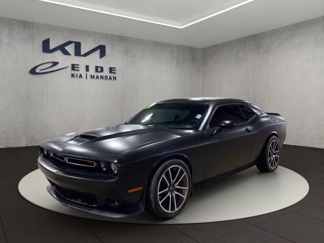 2020 Octane Red Pearlcoat Dodge Challenger R/T RWD Coupe