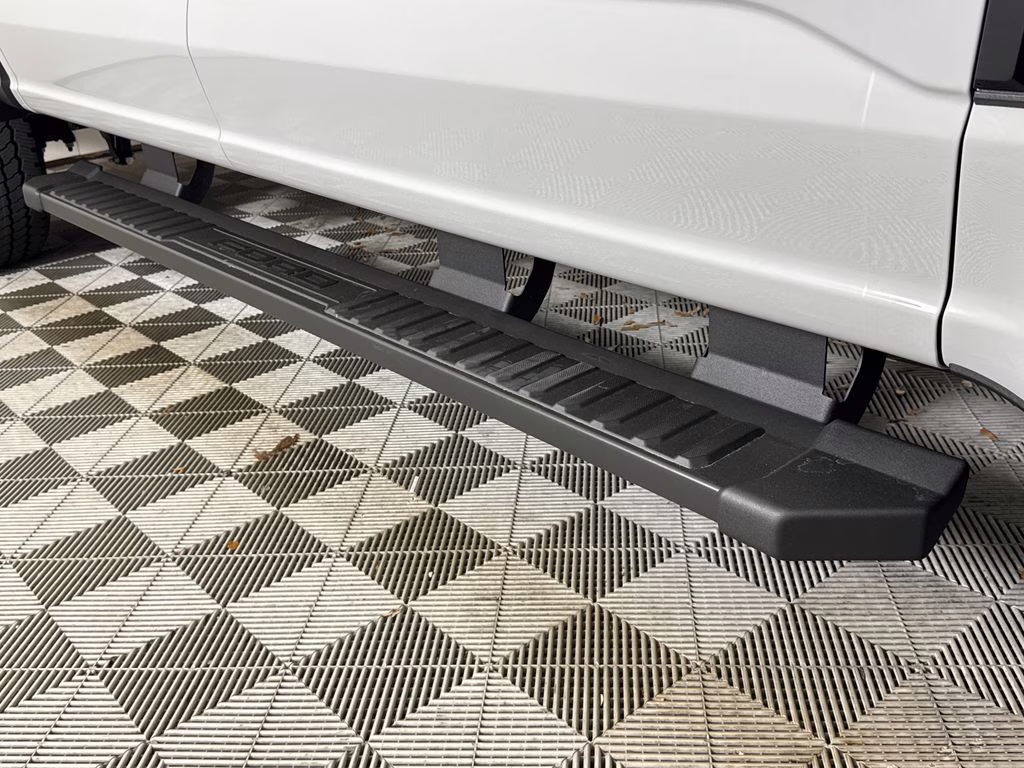 2026 Avalanche Ford Super Duty F-250 SRW XLT 4X4 Truck