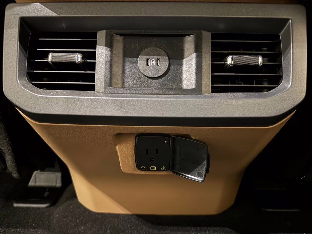 2026 Avalanche Ford Super Duty F-250 SRW XLT 4X4 Truck