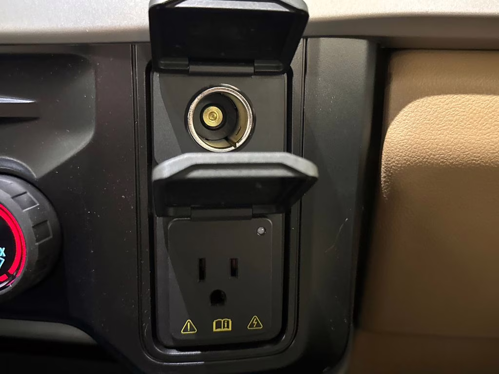 2026 Avalanche Ford Super Duty F-250 SRW XLT 4X4 Truck