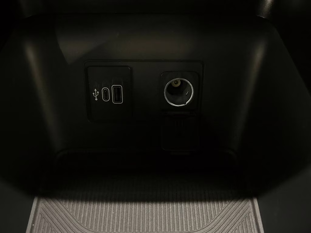 2026 Agate Black Metallic Ford Explorer Active RWD SUV