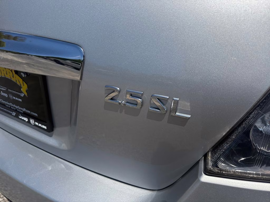 2012 Brilliant Silver Metallic Nissan Altima 2.5 SL FWD Sedan