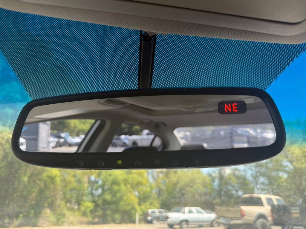 2012 Brilliant Silver Metallic Nissan Altima 2.5 SL FWD Sedan